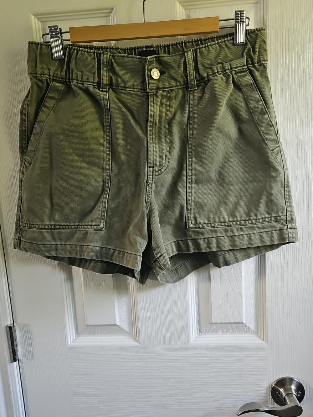 Gap Short Color Green Size Medium